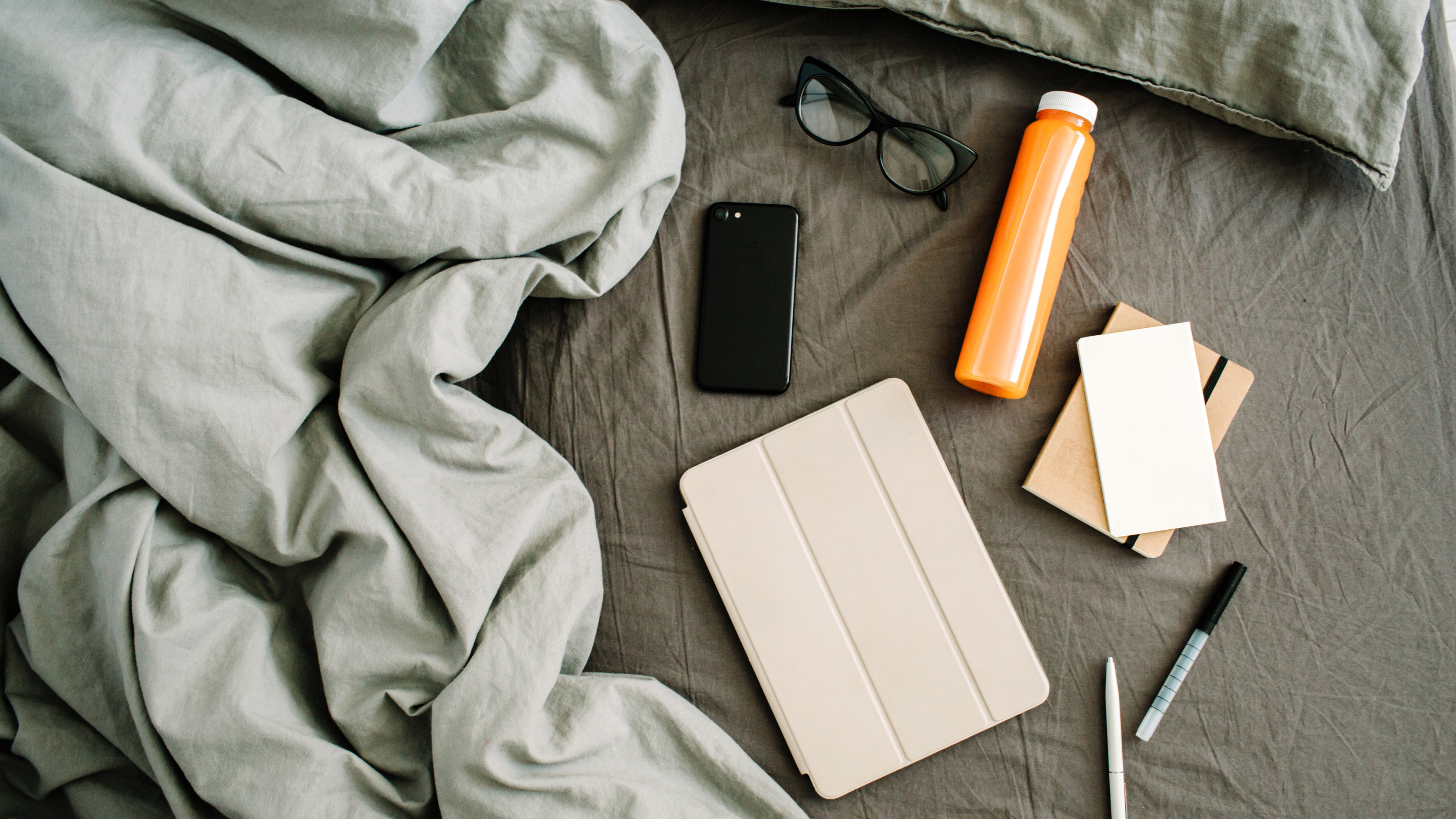 Do EMFs Affect Your Sleep? Here’s How Grounding Can Help 🌙📱