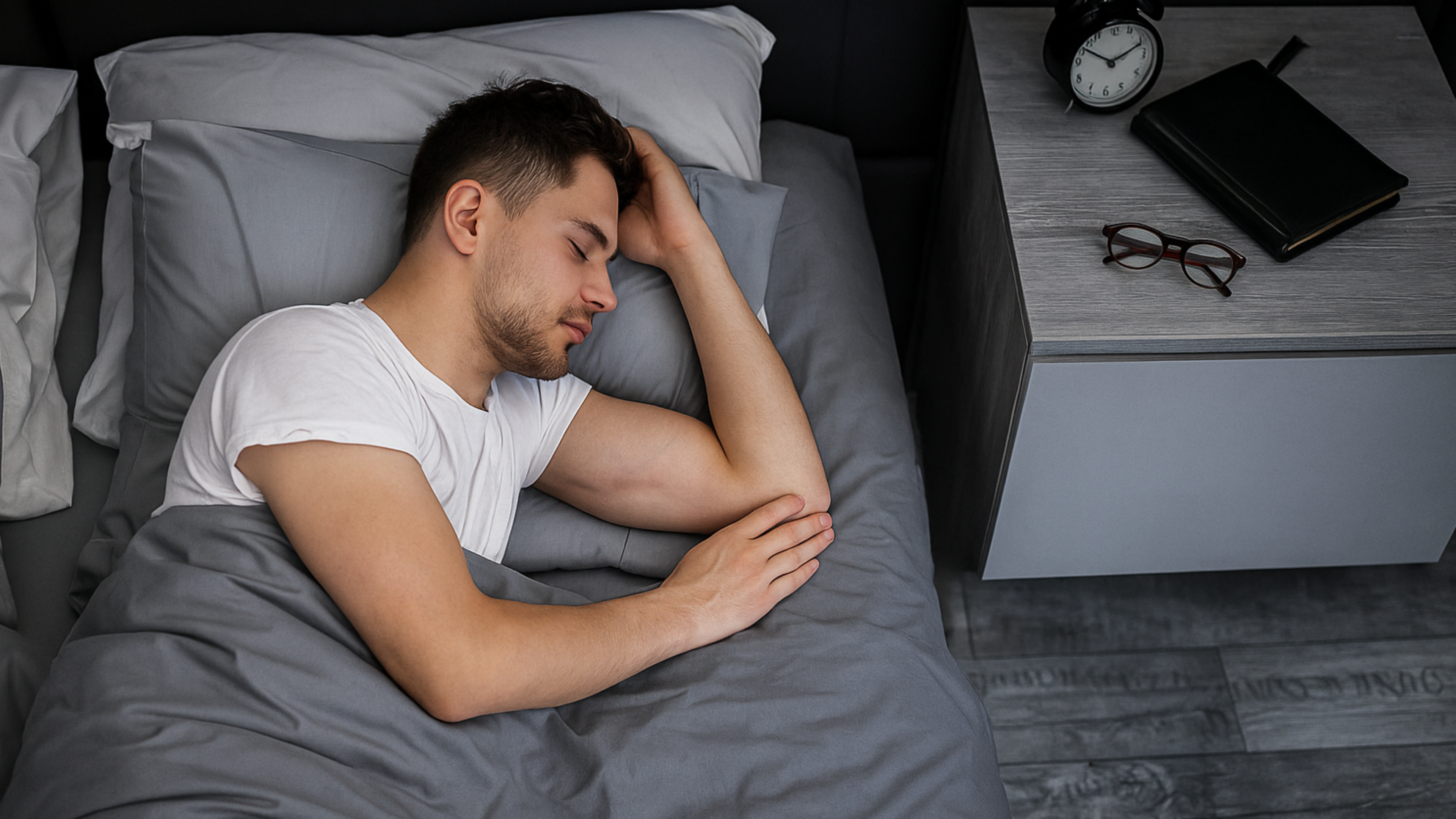 Which Grounding Sheet Are You Based on Your Sleep Personality? 🌿🛏️