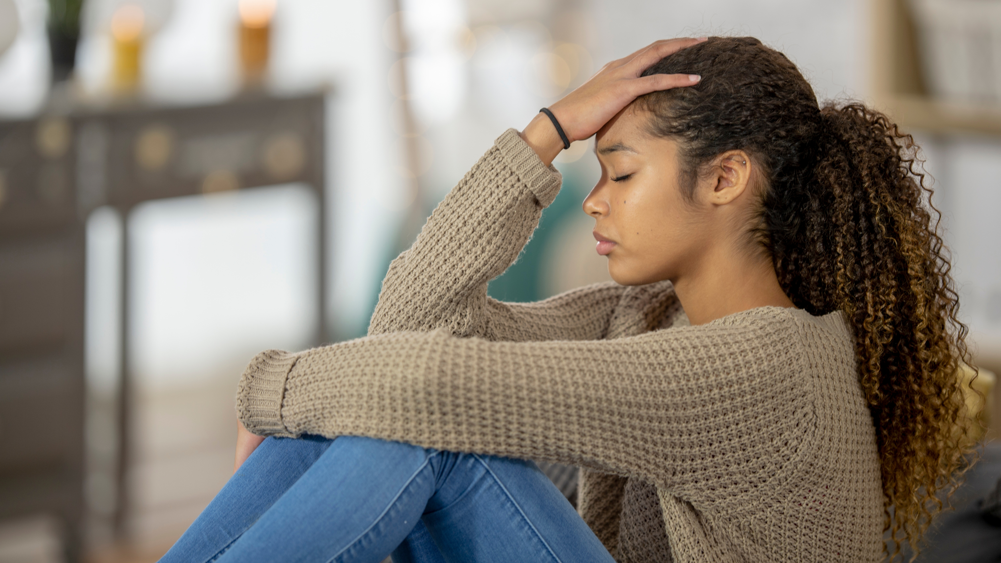 5 Surprising Signs Your Sleep Issues Could Be Solved by Grounding (Backed by Science!)