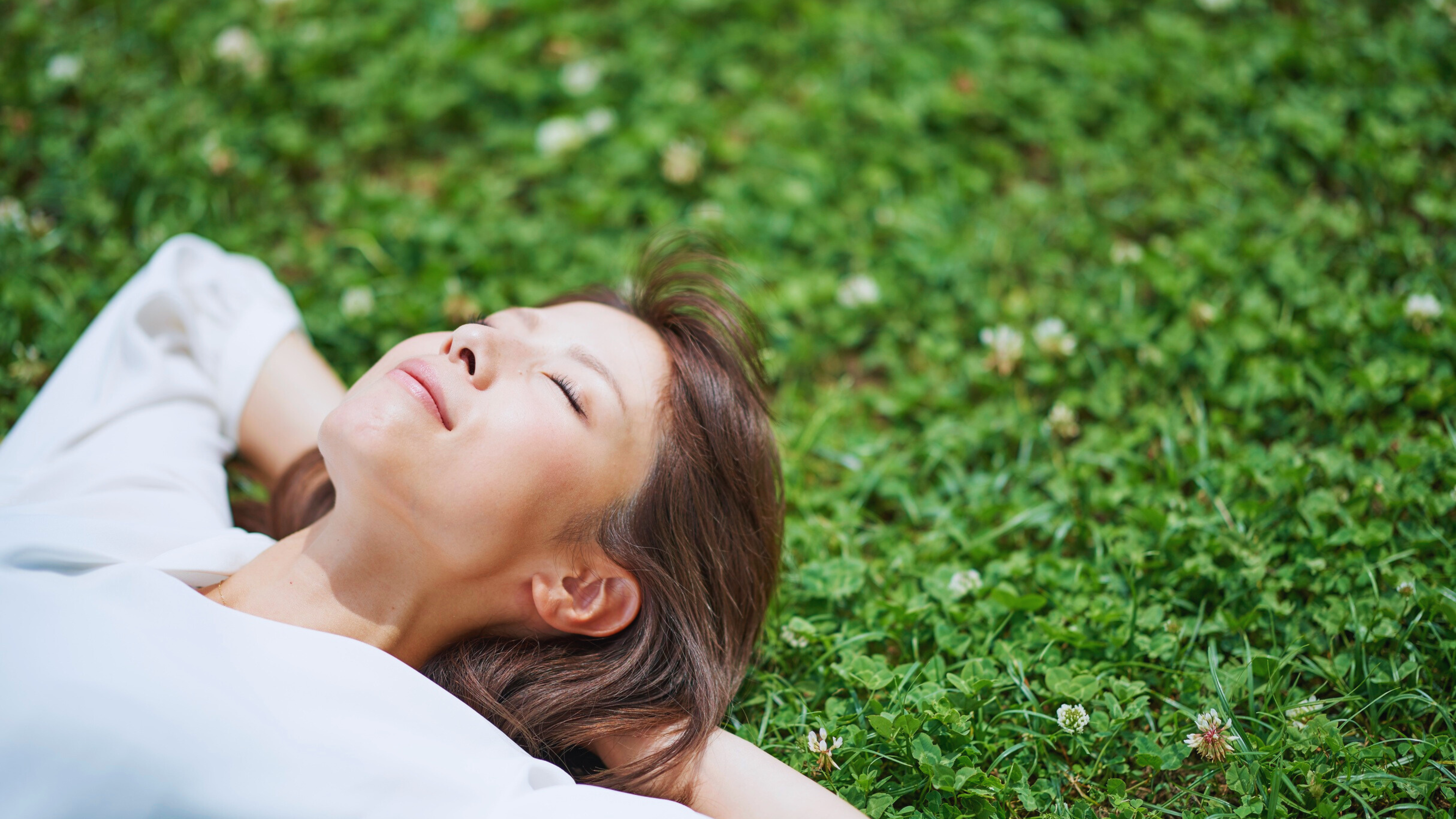 Grounding & Emotional Balance: The Missing Link to a Calmer Nervous System